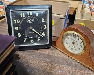 VINTAGE CLOCKS