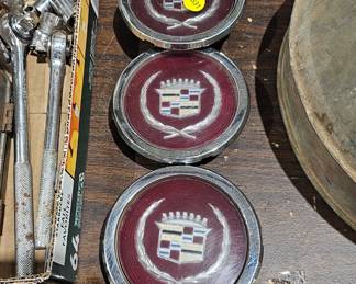 CADILLAC VINTAGE CENTER CAPS