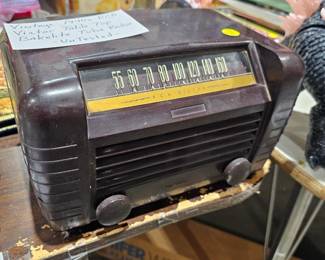 VINTAGE RADIO