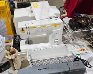 SEWING MACHINE