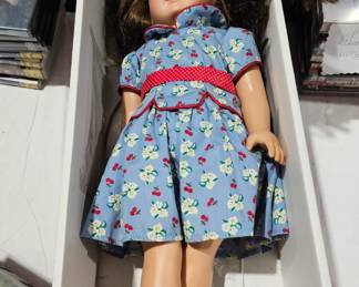 AMERICAN GIRL DOLL