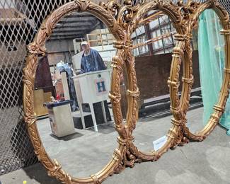 OVAL MIRROR