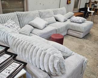 SOFA SECTIONAL