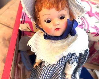 Vogue dolls and accessories 