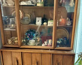 BEAUTIFUL MCM China cabinet