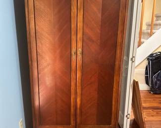 Lane cedar wardrobe