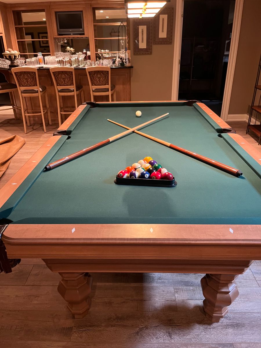 Olhausen Pool Table in Excellent Condition.