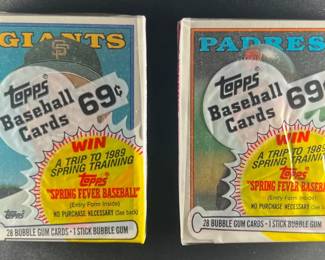 1998 Topps Baseball Cello Packs 2  28 Cards Per Pack  1 Stick Of Gum.