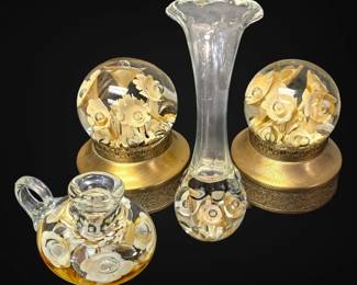 1977 Maude Bob St. Clair Cream Trumpet Flowers Art Glass