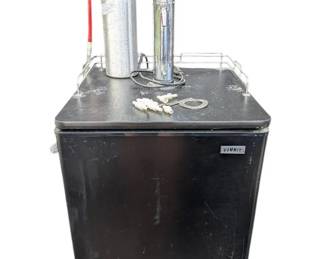 Summit 3 Tap Kegerator Beer Dispenser Refrigerator With Perlic Faucets Works