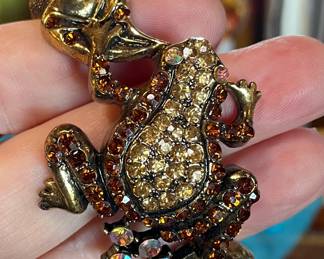 cool vintage frog cuff bracelet $30