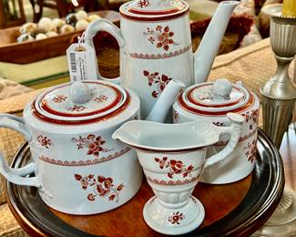 Spode Gloucester Serving pieces, part of the set