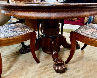 Claw Foot Round Oak Table