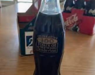 Memorabilia
1996 Coca-Cola Olympic edition 6 pack 100 yr Anniversary