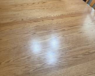 #17	A. America Oak dining table with 2 leaves, 4 chairs 60-96x42x30	 $150.00