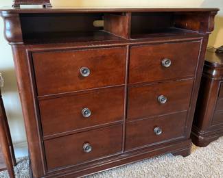 #92	Chest of Drawers 50x18x45	 $100.00