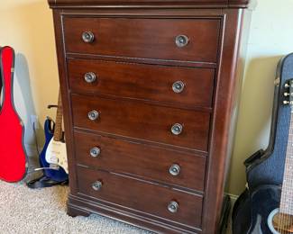 #91	Chest of Drawers 39x17x56	 $125.00