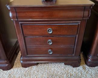 #93	Night stand 30x18x30	 $65.00