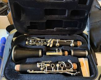 #82	Clarinet Signet 100 with case	 $75.00