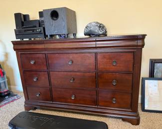 #95	Dresser 65x18x42	 $150.00