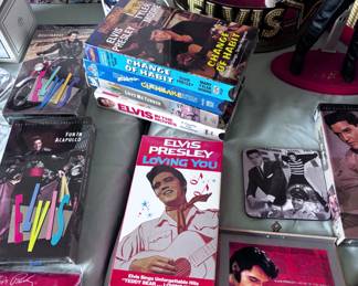 Elvis collection zoom #2