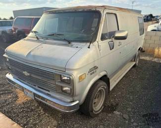 220 1984 Chevrolet G20 Van