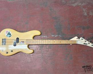 6142  Mako Electric Bass Guitar