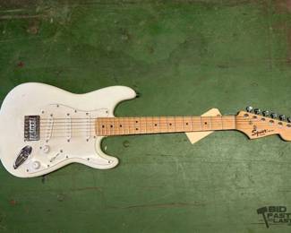 6106 Fender Squire Mini Electric Guitar