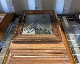 4076  Framed Pictures Collection 