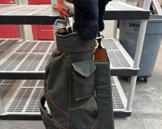 2516  Golf Bag with Clubs 