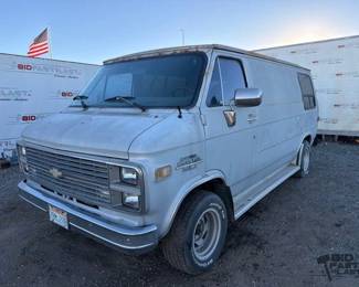 220  1984 Chevrolet G20 Van 