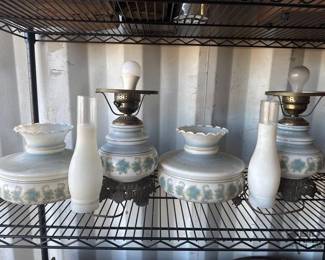 4004  2 Quoizel INC. 1973 lamps 