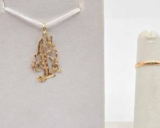738  14k Gold Ring  Pendant, 1.5g 