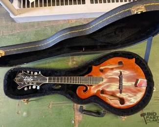 6078  MK Legacy FStyle Mandolin with Hard Case