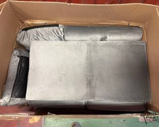 6600  Love Seat