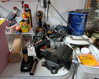 GLUES, POWER TOOLS