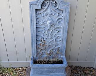 GARDEN DECOR