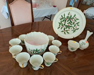 LENOX HOLIDAY CHINA PIECES