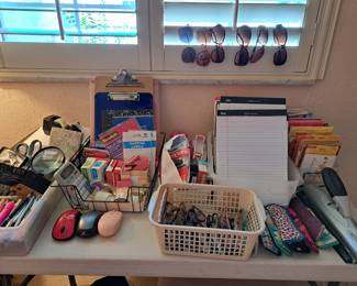 OFFICE AND DESK SUPPLIES, READING AND SUN GLASSES