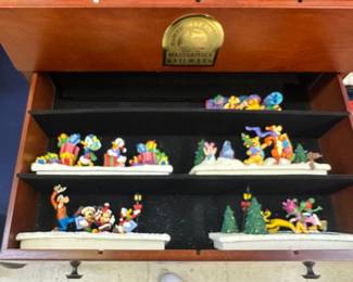 Disney Holiday Celebration Express 13 Disney cars + 3 other Hawthorne Village Christmas cars. HO scale lots of track an engine and caboose sold as a set!