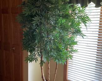 ARTIFICIAL TREE
