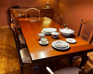 BEAUTIFUL AVIGNON DINING TABLE WITH DOUBLE SELF STORING LEAVES 
TWO ARM CHAIRS AND FOUR SIDE CHAIRS