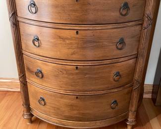 ONE OF A PAIR OF ELEGANT SOUTHERN LIVING MARBLE TOP THREE DRAWER DRESSERS/NIGHT CHESTS