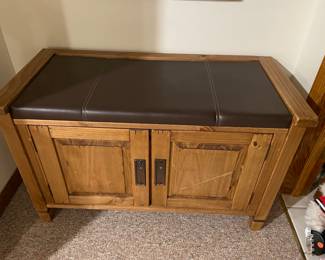 CABINET BENCH