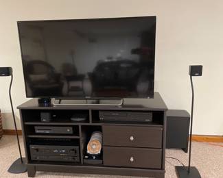 TELEVISION AND ENTERTAINMENT CABINET