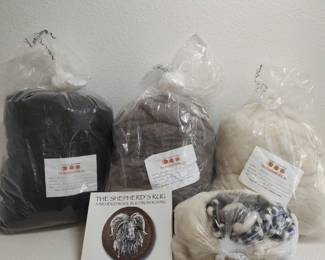 approx. 5 lbs. Jacob sheep roving