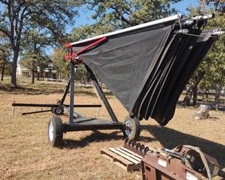 Consigned to BigIron Auction (https://www.bigiron.com/Listings/RobertWornath-2): Shade Haven 32' Diameter Mobile Shade 