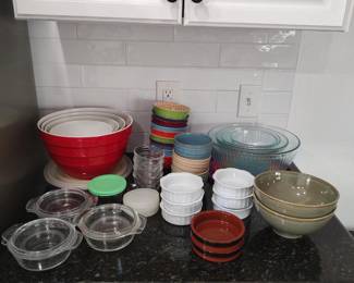 serving bowls, ramekins, desert dishes