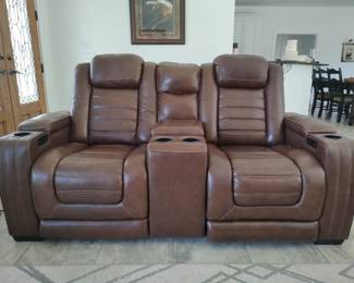 Power Recliner/Heat/Massage with storage and cup holders