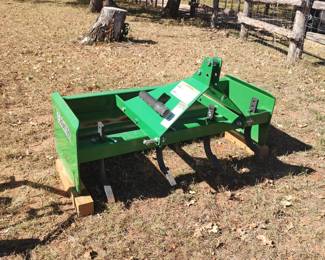 Consigned to BigIron Auction (https://www.bigiron.com/Listings/RobertWornath-2): 2022 Frontier BB2060 60" box scraper w/ 4 ripper shanks. Approximately 10 hours of use.